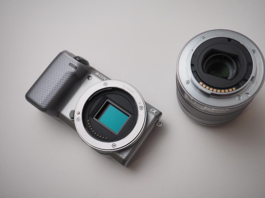 SONY NEX-5r レンズキット ミラーレスカメラ シルバー