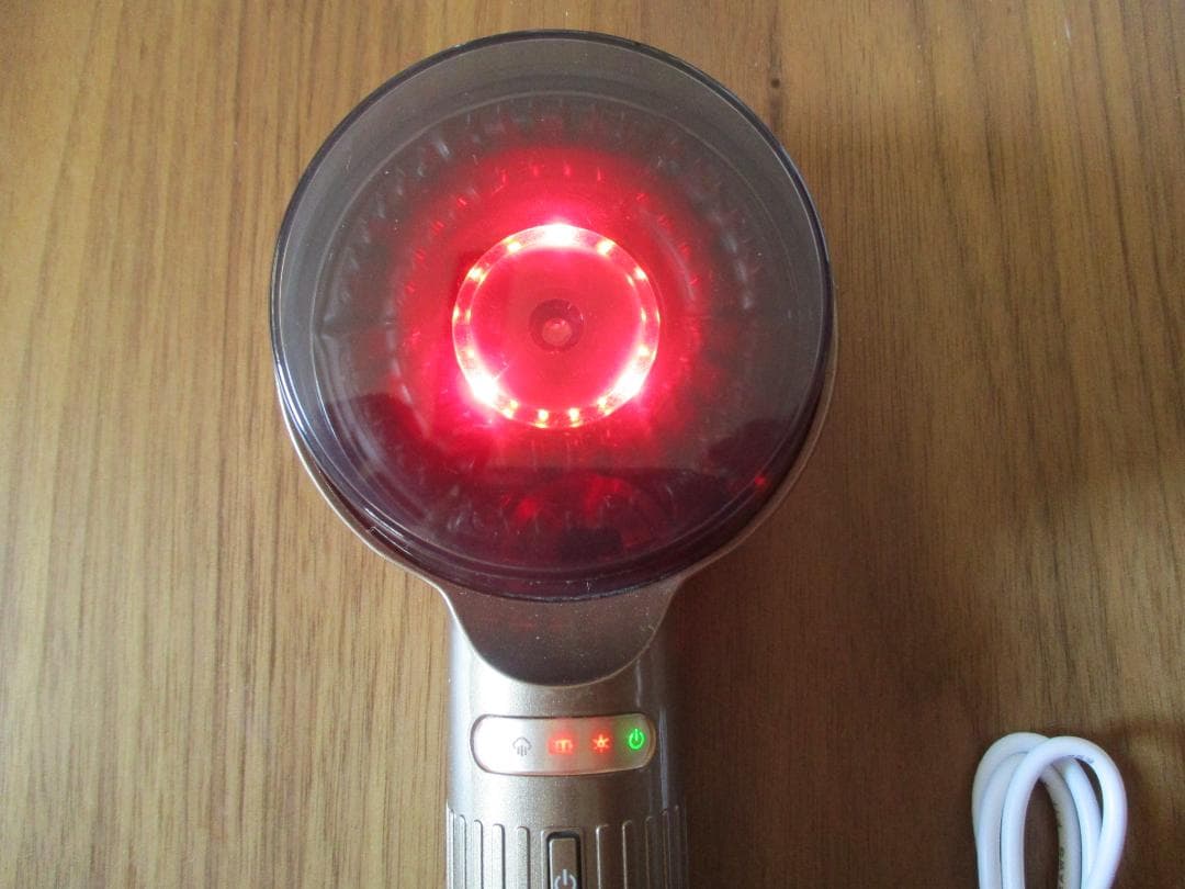 キュアフォルテ　電動スカルプケアブラシ