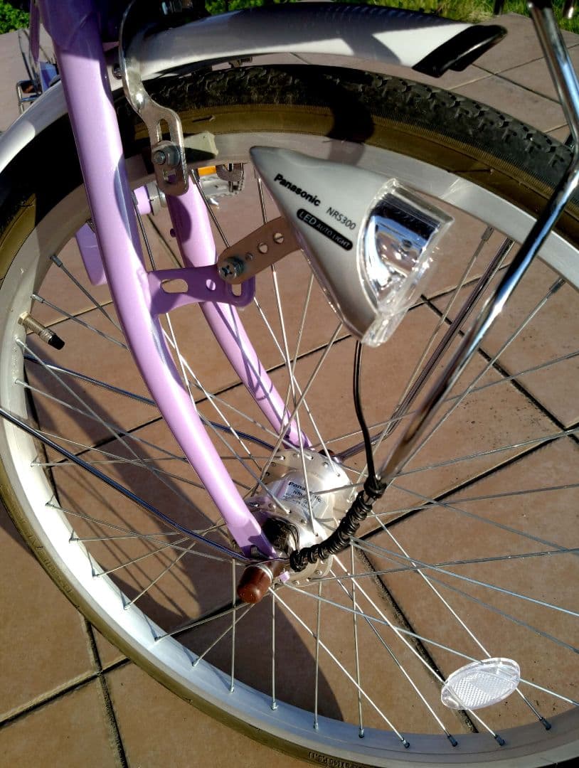 22インチ自転車 女の子 ヘルメット付き 引き取り限定