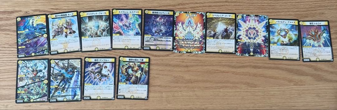 約400枚まとめ売り 高額激レアカード含む‼️ スリーブ、収納箱付き