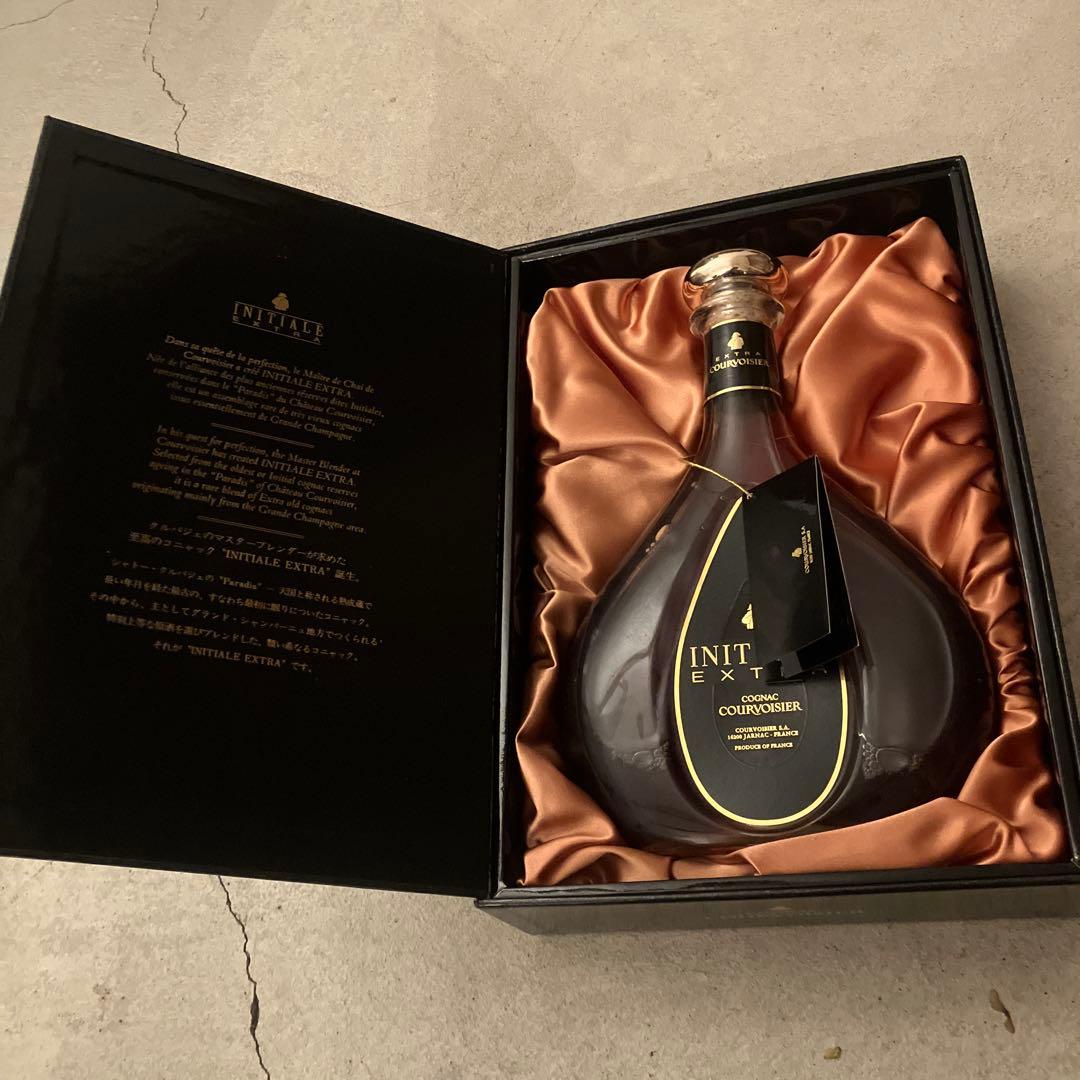 COURVOISIER（クルボアジェ）イニシャル エクストラ 40％ 750ml
