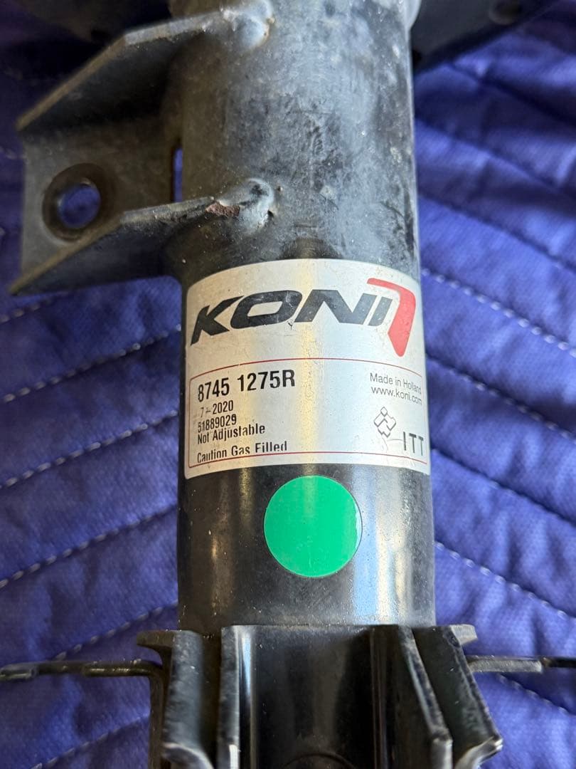 アバルト595コンペティツィオーネ 純正KONI & Eibachサスペンション