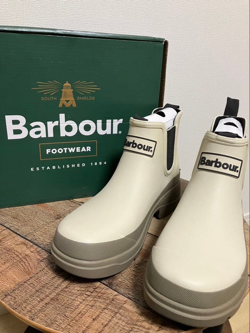 Barbour Nimbus チェルシー サイドゴア レインブーツ ベージュ