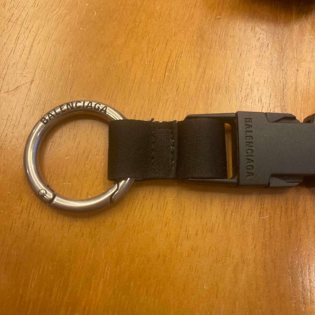 BALENCIAGA バレンシアガ ロゴ ネックストラップ キーリング