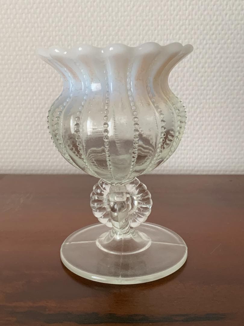 ✨SALE✨オールドフェントン花瓶　薊　オパールセントガラス　置物　アンティーク