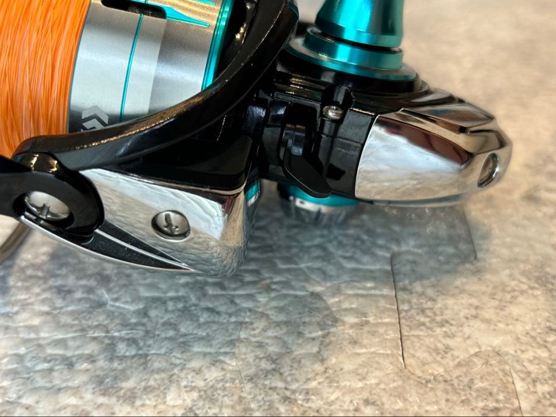 DAIWA LT3000S-C-DH スピニングリール