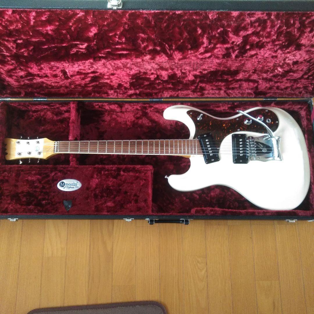 1965年エレキの若大将で登場したWhite Mosrite モズライト