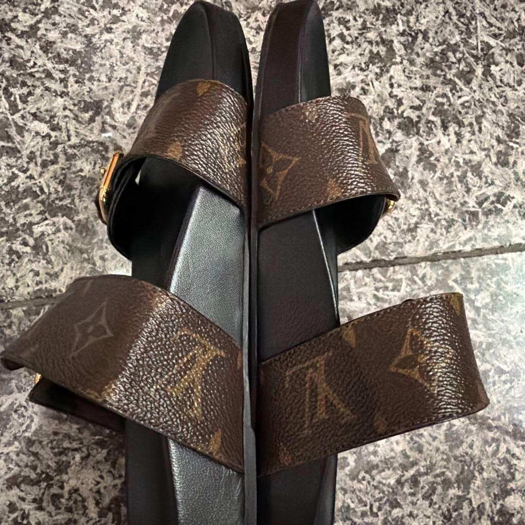 Louis Vuitton ロゴ入りフラットサンダル
