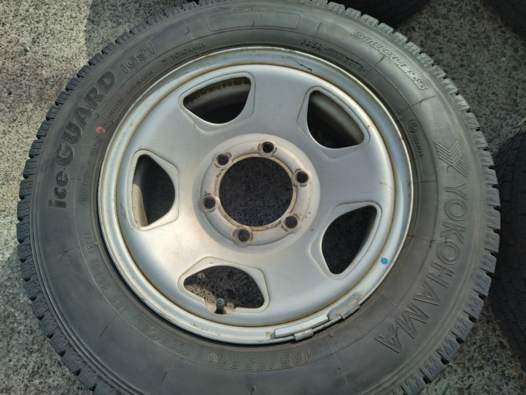 スタッドレス4本　【185/75R15】　ハイエースDXジャストロー　名古屋西部