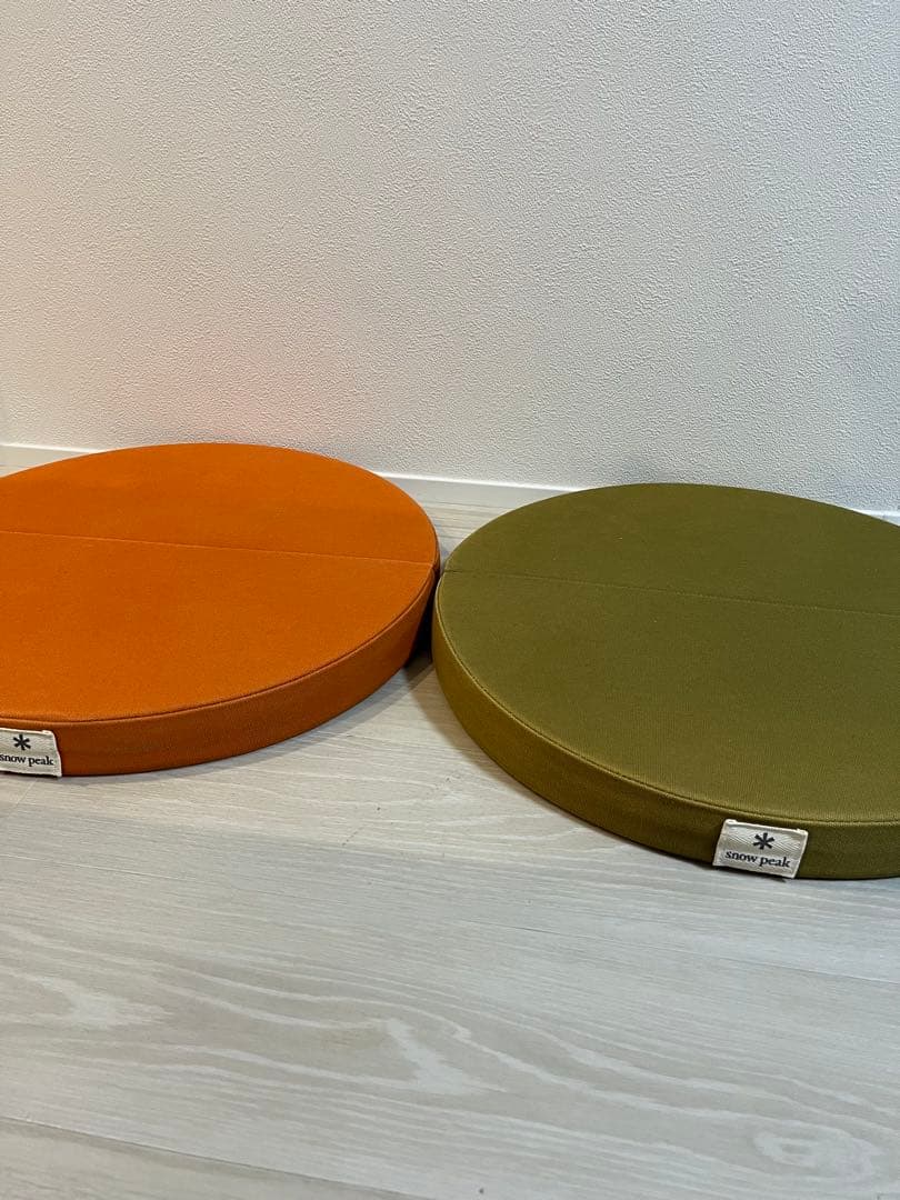  peak 半円形クッション 2色セット