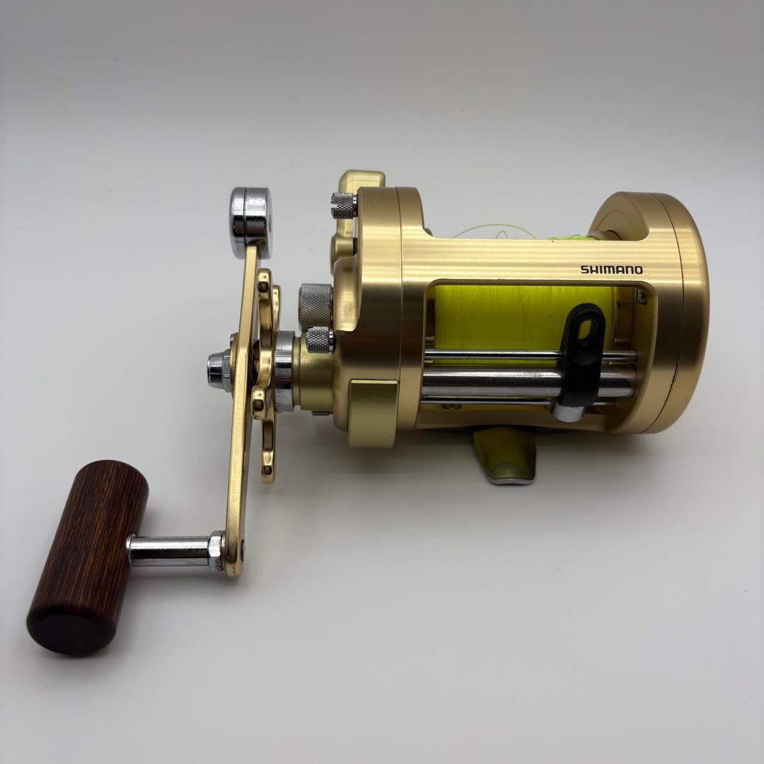 SHIMANO CALCUTTA ISO 700 シマノ カルカッタ リール