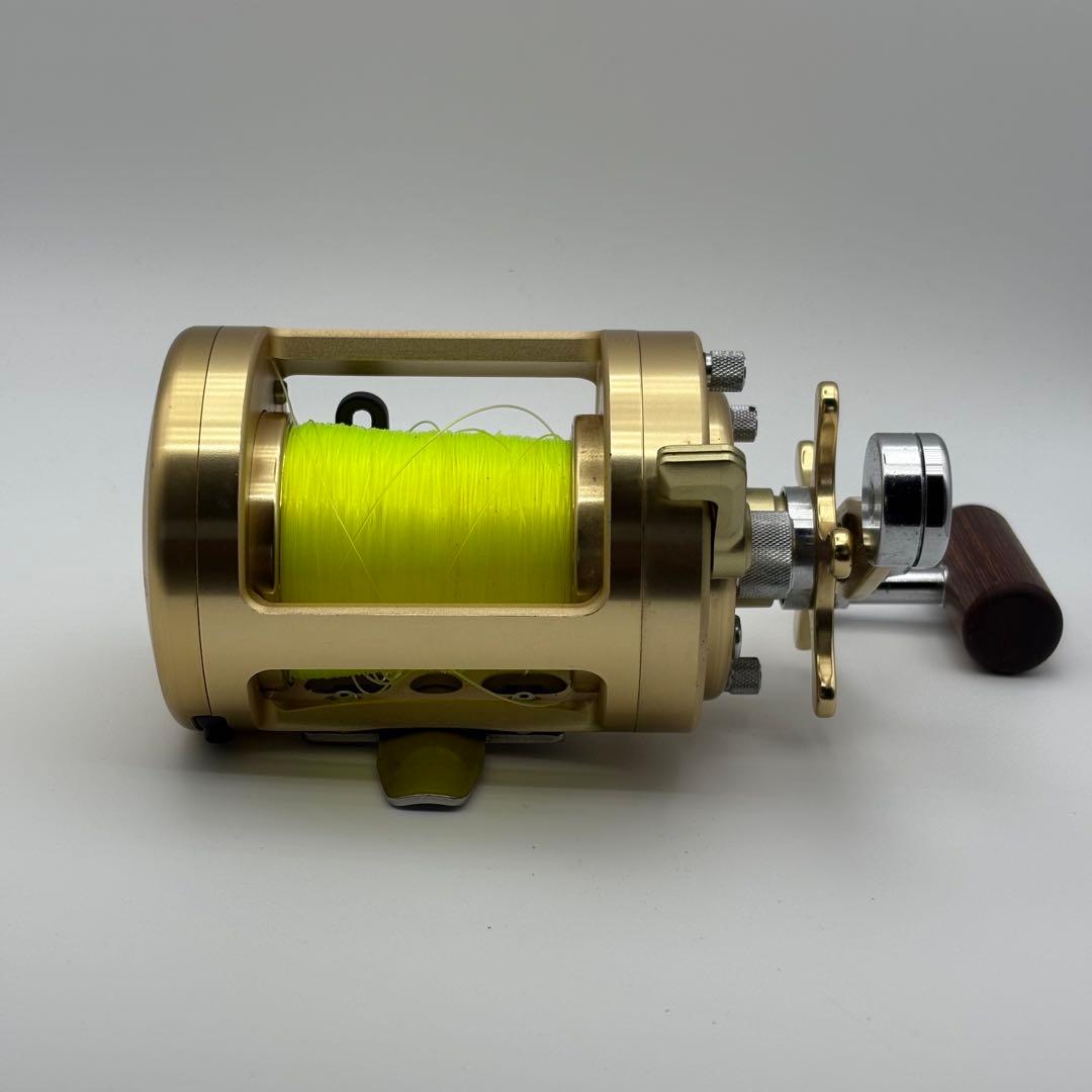 SHIMANO CALCUTTA ISO 700 シマノ カルカッタ リール