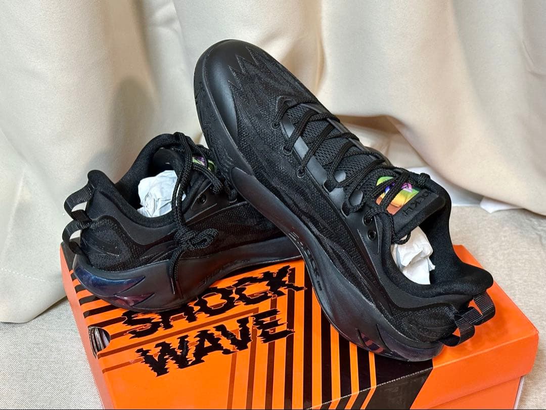 ぐ*り様 新品28.5cm ANTA Shock Wave 7 オールブラック