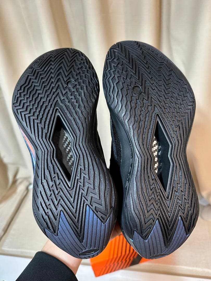 ぐ*り様 新品28.5cm ANTA Shock Wave 7 オールブラック