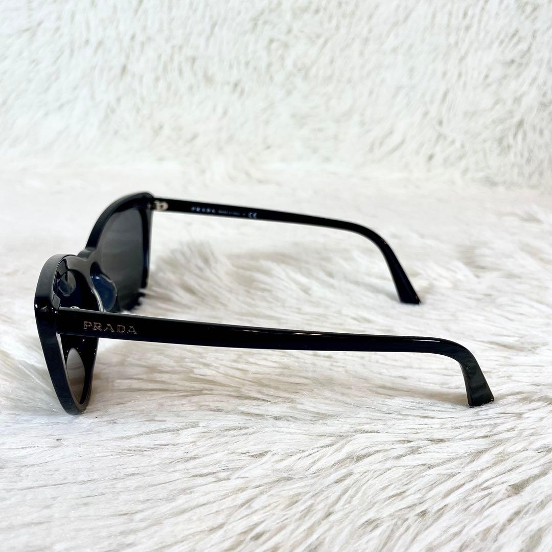 極美品　PRADA　サングラス　キャッツアイ　SPR01V　ブラックフレーム