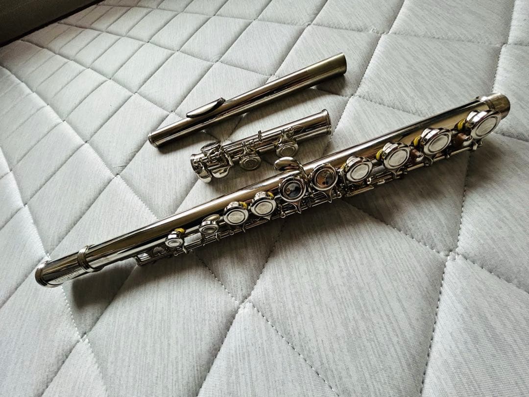 初心者用フルート　カリーナ　ニッケルメッキ