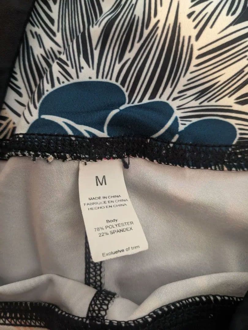 ヨガウェア　トップ＆レギンスセット　サイズМ