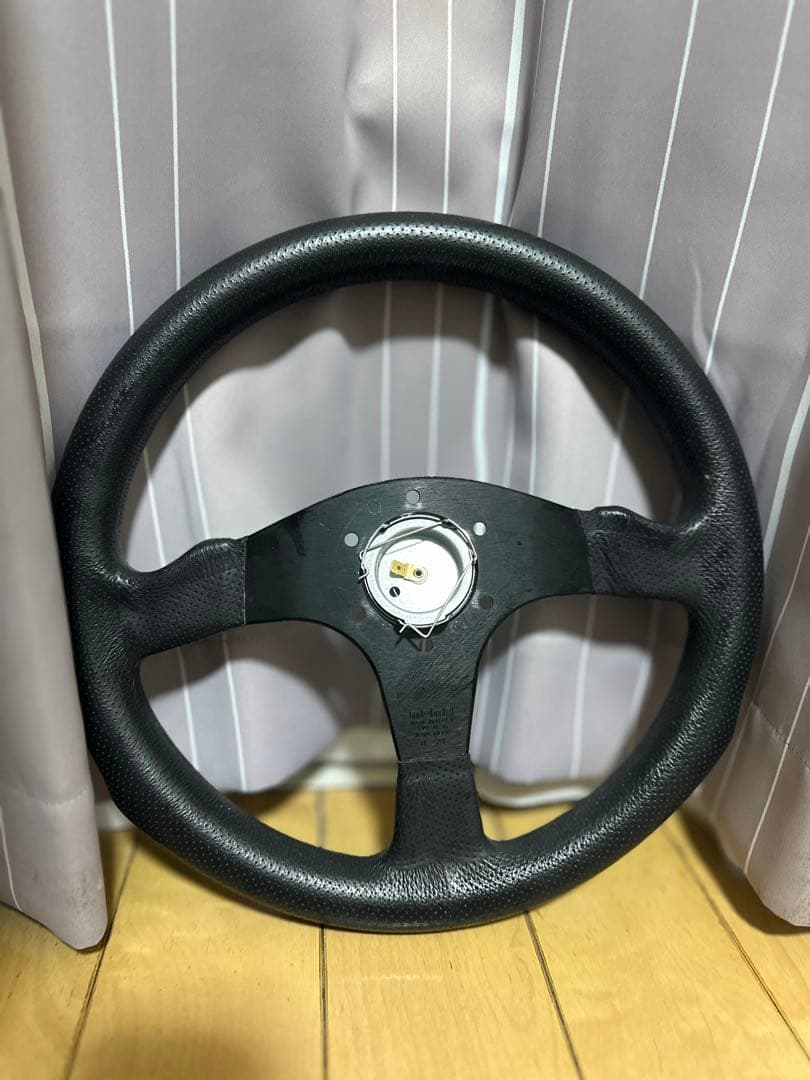momo ステアリングホイール ND ブラック