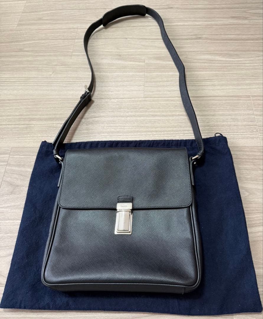 プラダ PRADA ショルダーバッグ レザー メンズ VA0973