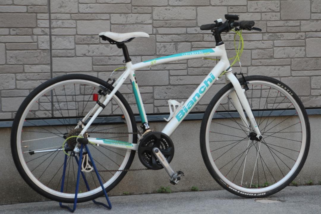 送料込み♪人気のビアンキ♪カメレオンテ♪SPORTS♪通勤通学など新生活に♪