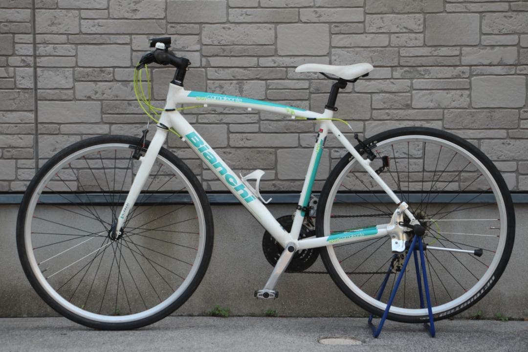 送料込み♪人気のビアンキ♪カメレオンテ♪SPORTS♪通勤通学など新生活に♪