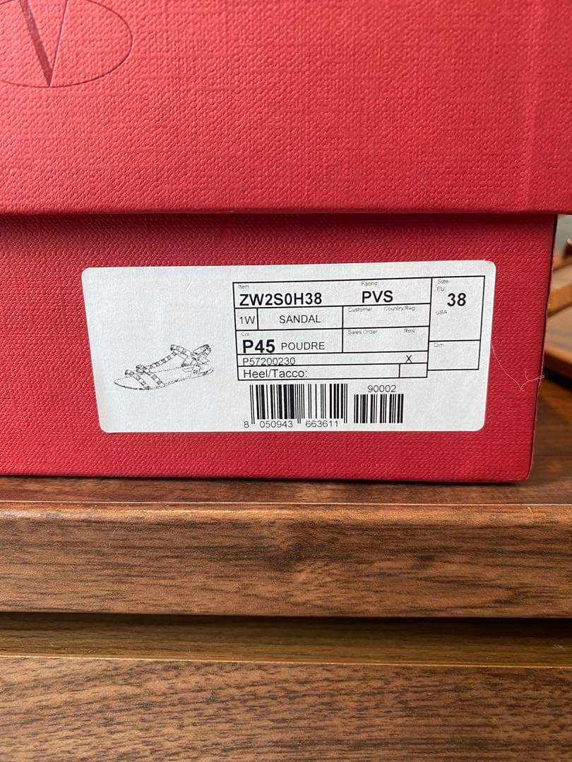 【美品】Valentino ロックスタッズ　ラバーサンダル