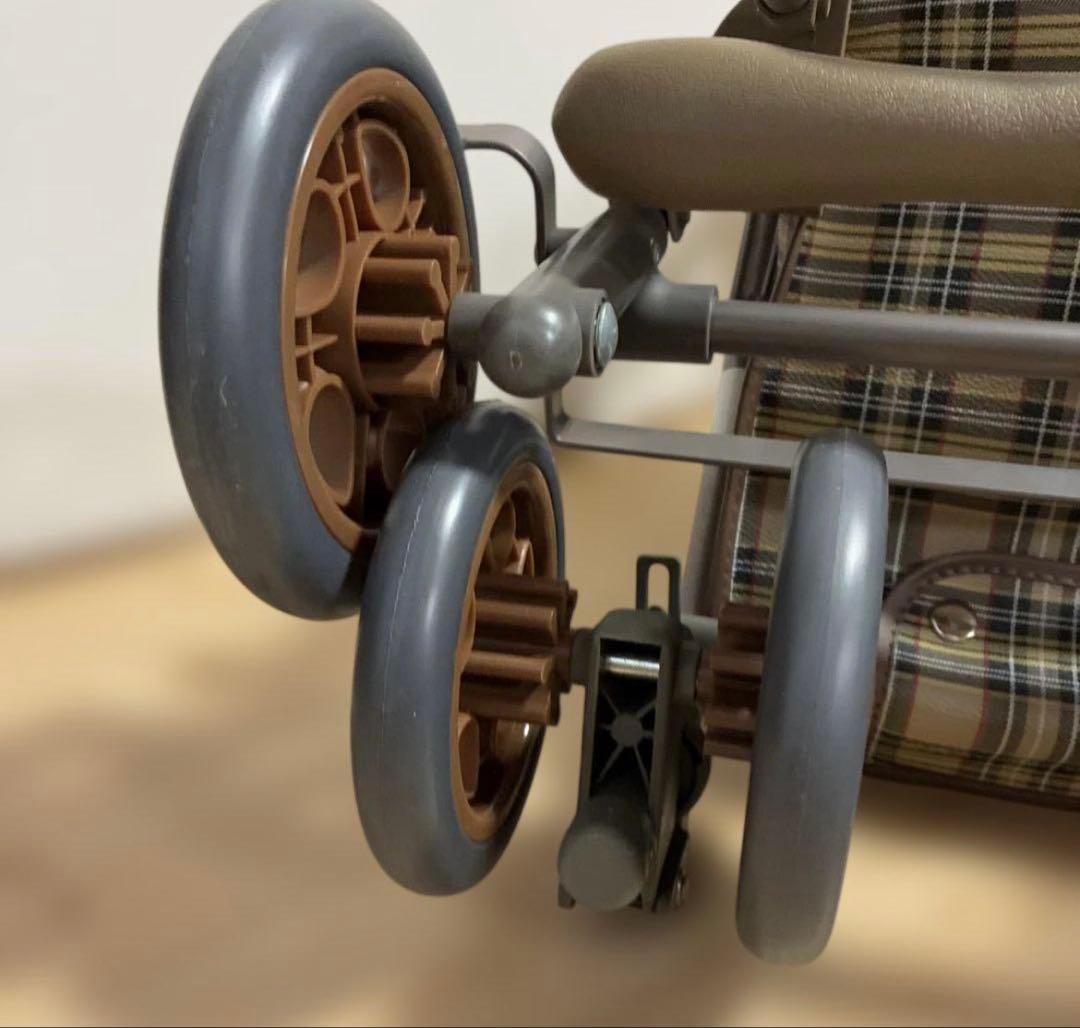 新品未使用！島製作所 リズムRWC ブラウン　手押し車シニアカー歩行器