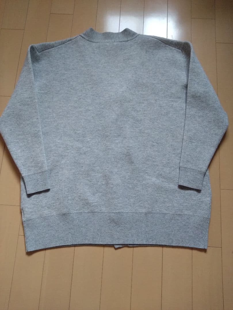 即購入OKです。 MADISONBLUE グレー Vネック カーディガン