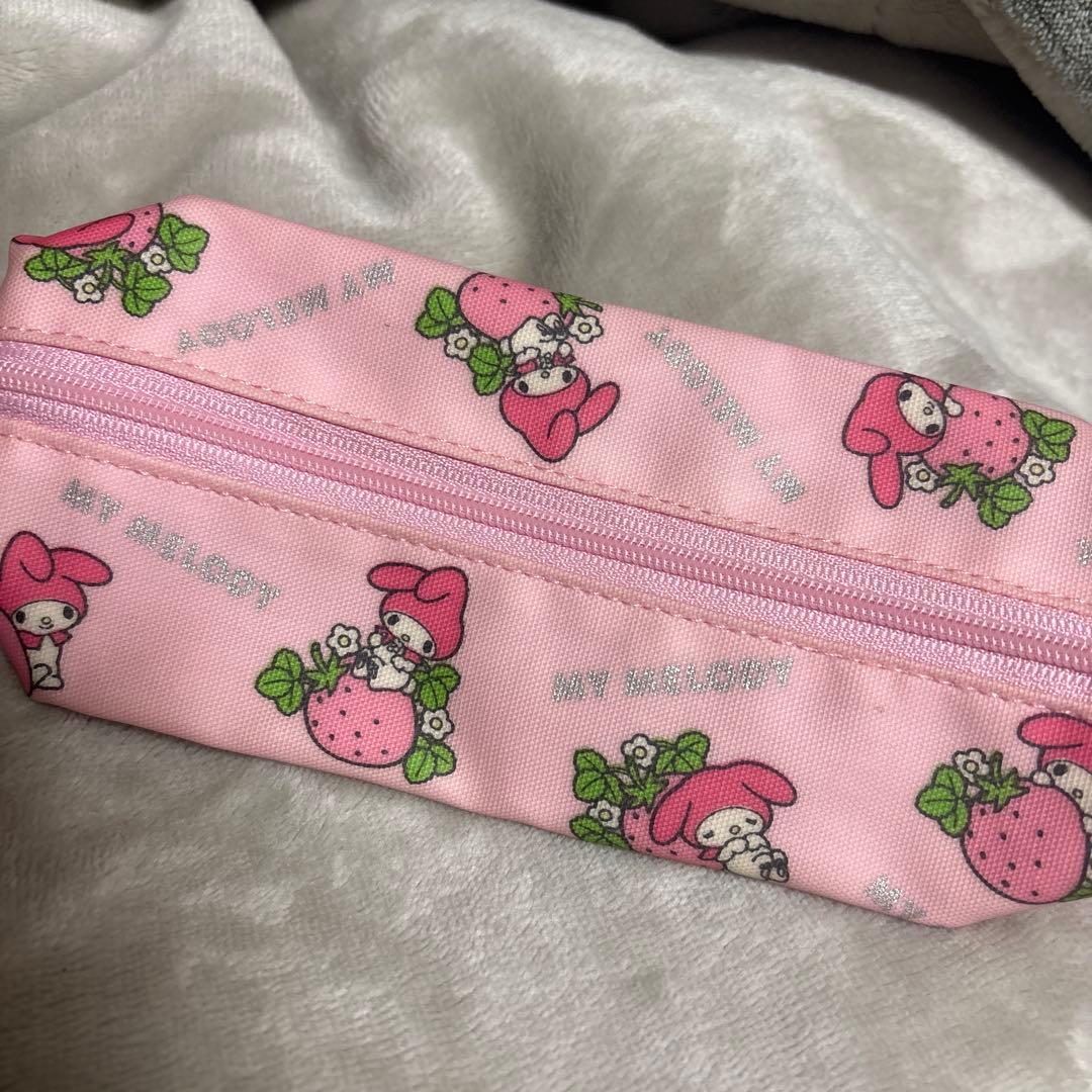 希少　マイメロディ いちご柄 ペンポーチ