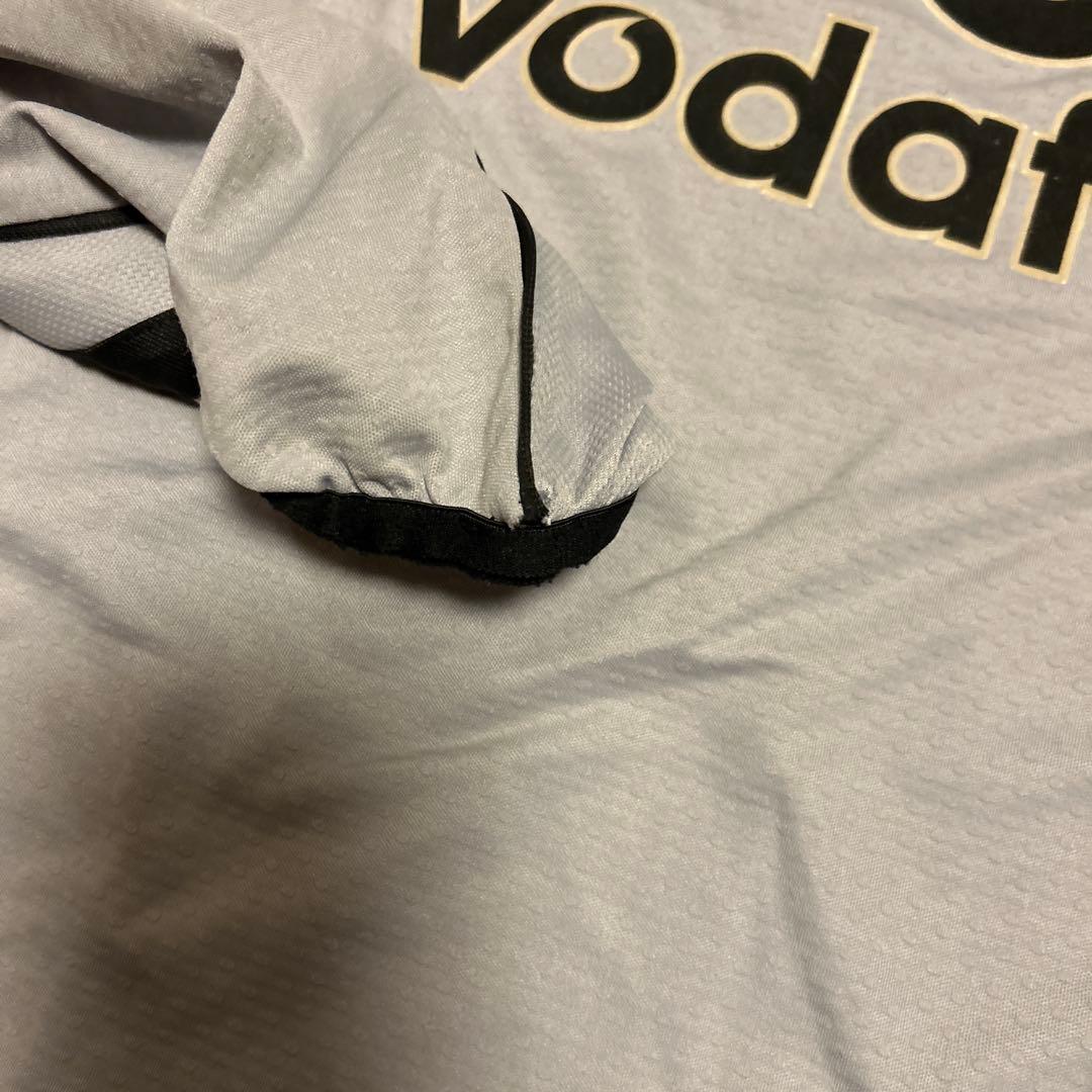 マンチェスター・ユナイテッド Umbro グレー長袖シャツ　サイズＬ