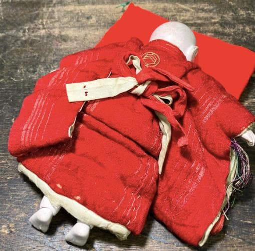 有職御人形司　初代伊藤久重の江戸のものと思われる抱き人形 難有り