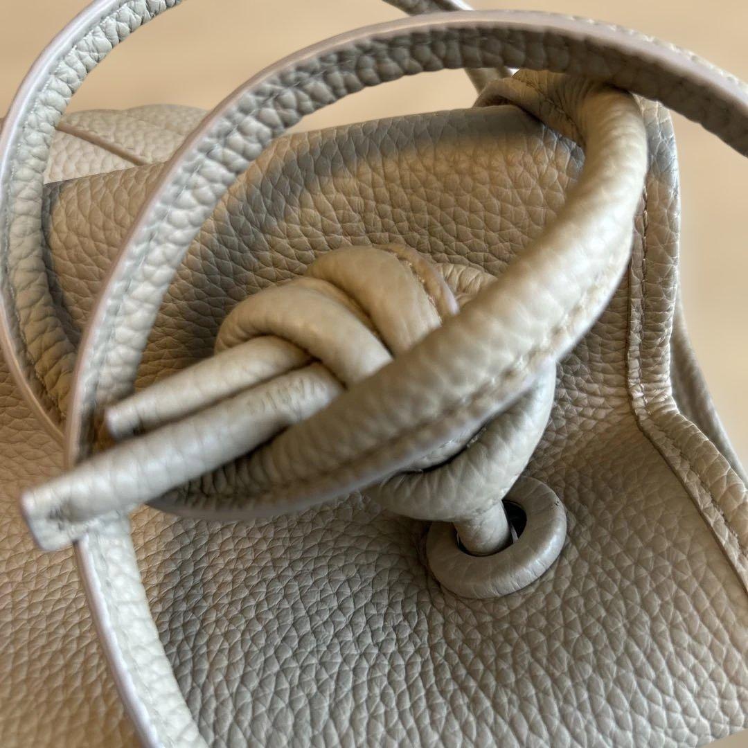 美品　vasic ボンドミニ　ベージュ