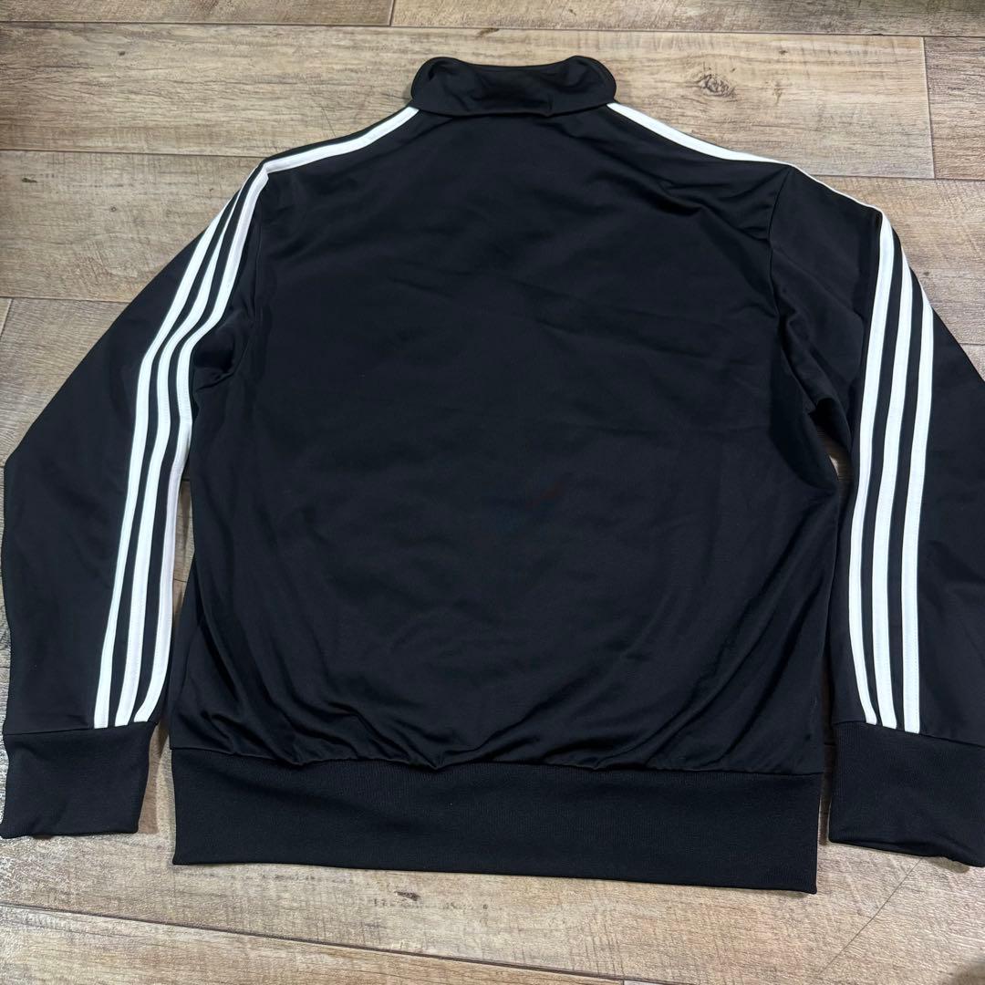 新品未使用品 黒 アディダスオリジナルス セットアップ 3本ライン 定番