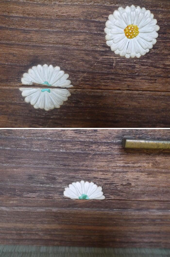 菊置上　二段箪笥　胡粉菊花絵付　典雅で高貴な雰囲気　飾り台　置き床　63.５cm