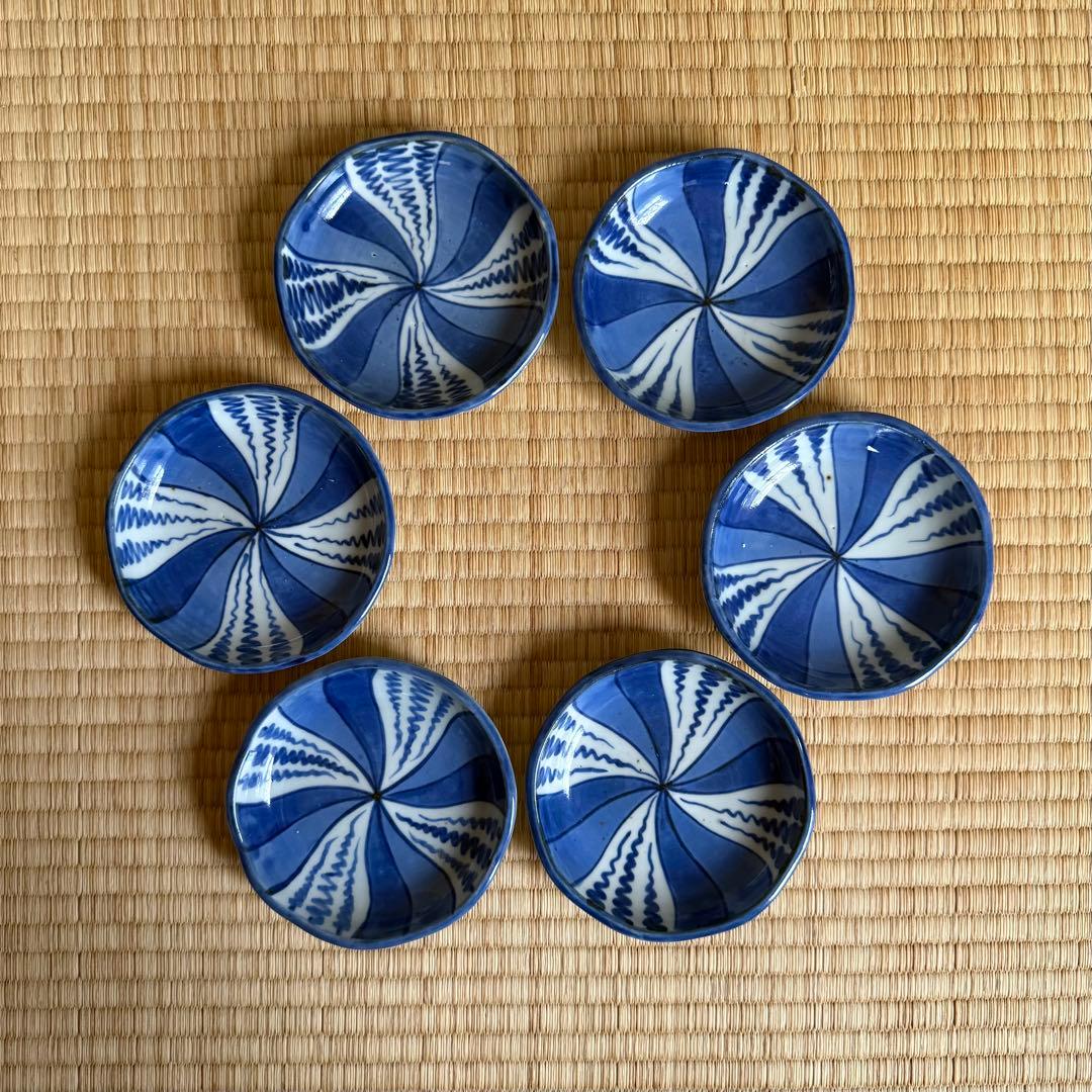 古伊万里 染付 捻り文 小皿 江戸時代 古染付 古波佐見 古美術 骨董 民藝