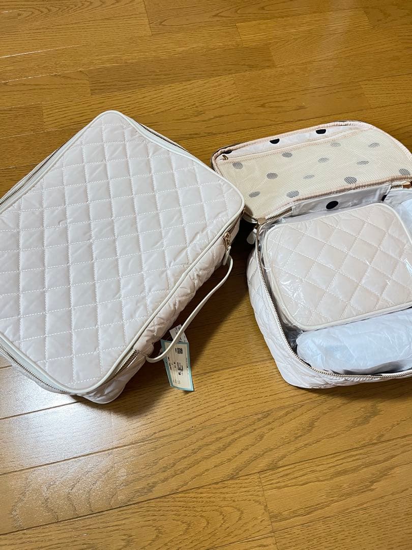 新品　Liala by pg キルティングトラベル収納 バック3点セット