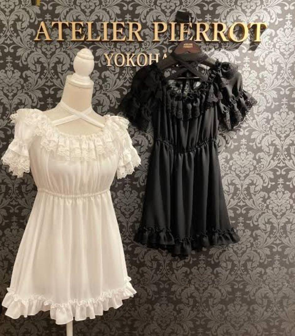 ATELIER PIERROT パフスリーブシャーリングブラウス 黒