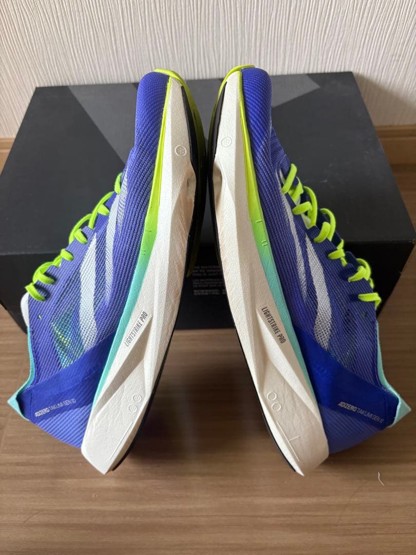 アディゼロ　タクミセン10 28.5