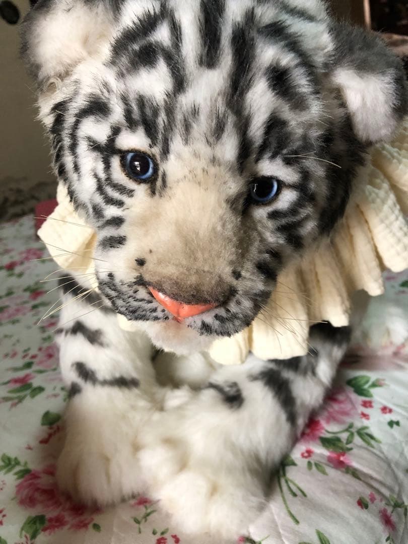 ホワイトタイガー ぬいぐるみ⭐️リボーンドール⭐️海外作家