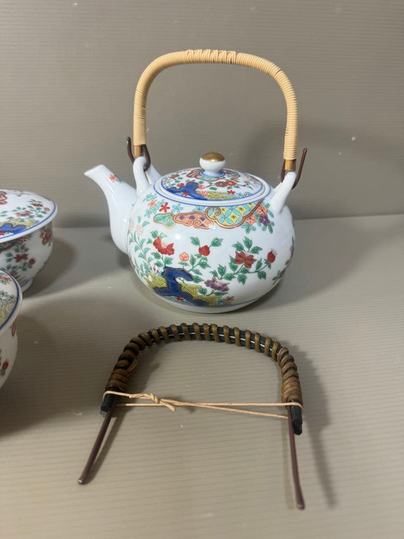 2399 有田焼　弥左衛門　茶器セット　急須1客　湯呑蓋付4客　金彩