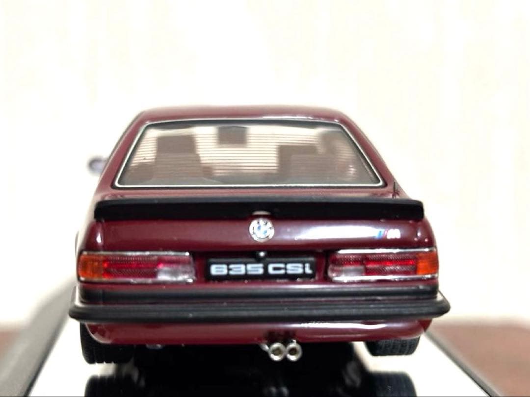  M 635 CSi ミニカー 1/43 バーガンディ
