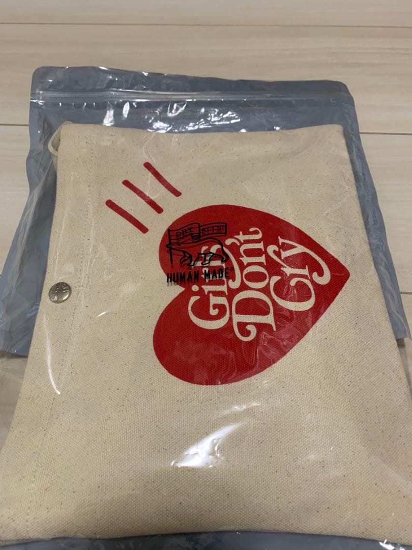 Human Made × Girls Don't Cry サコッシュ