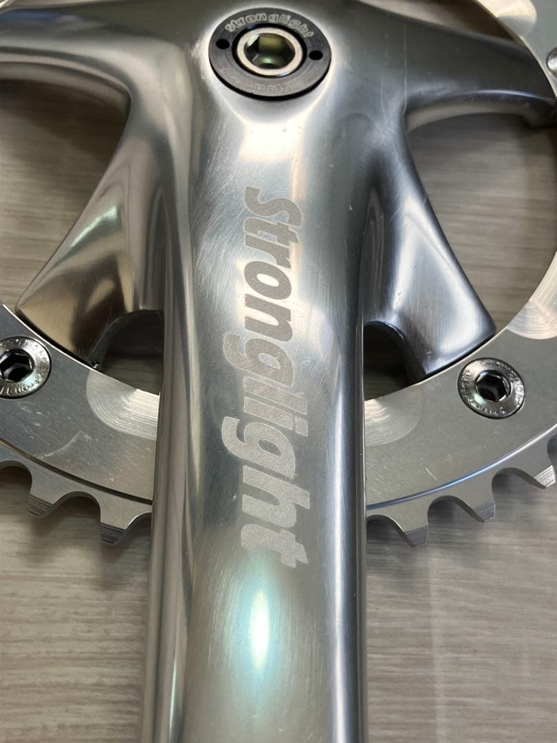 STRONGLIGHT Track 2000 ピストクランクセット　W130