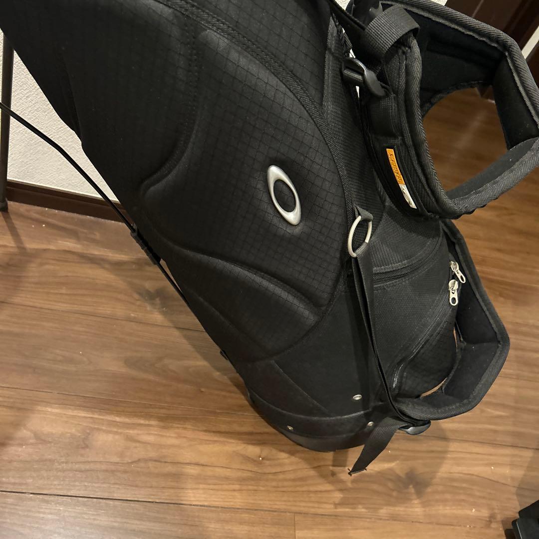 オークリー 黒 スタンド式ゴルフバッグ