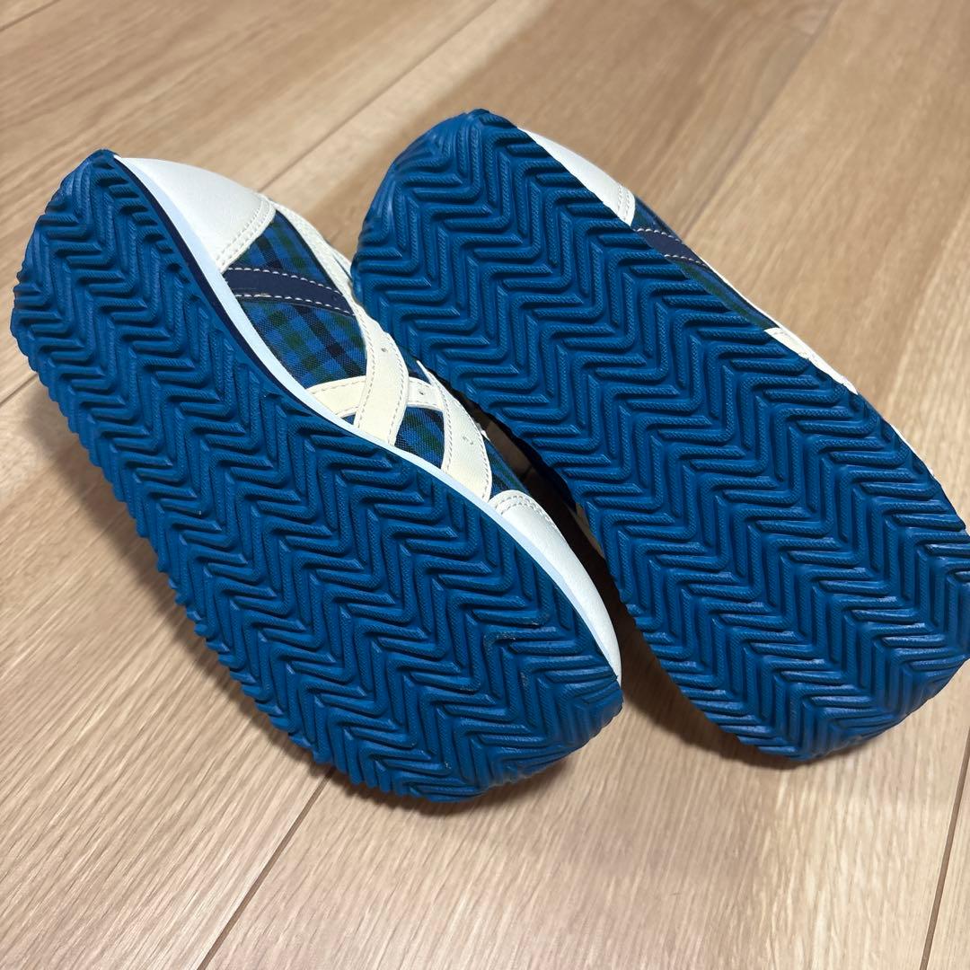 未使用近い　ファミリア　スニーカー　19cm