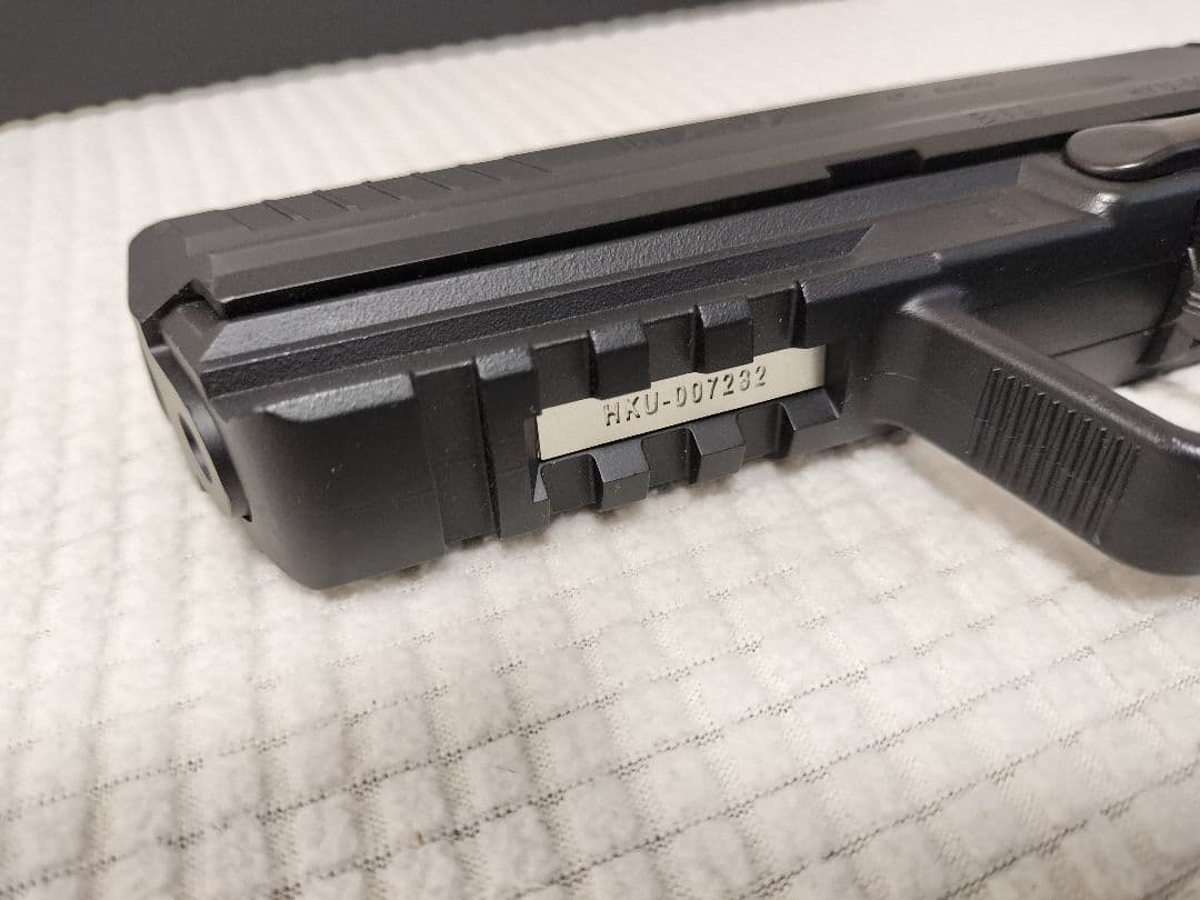 東京マルイ HK45 電動ガン 100連マガジン、バッテリー、充電器付