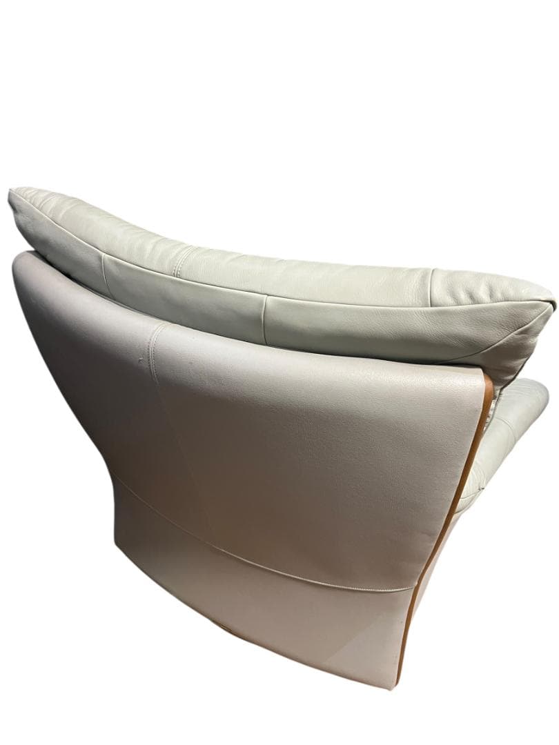 カリモク Karimoku 本革 回転式ラウンジチェア