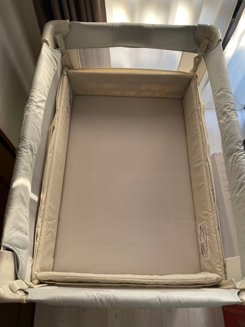 a*o様 アップリカ ココネル エアー AB ベビーベッド ニューウェルブランズ