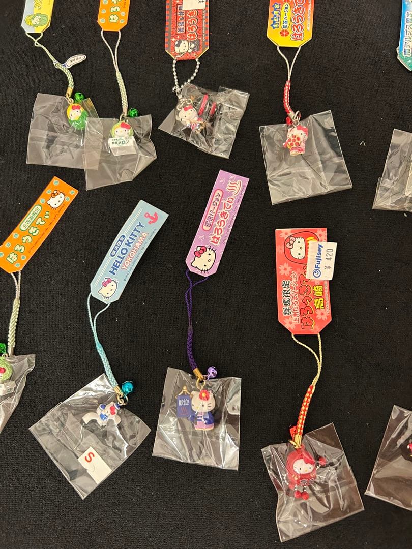 ご当地ハローキティ ストラップ 87個 まとめ売り　未使用