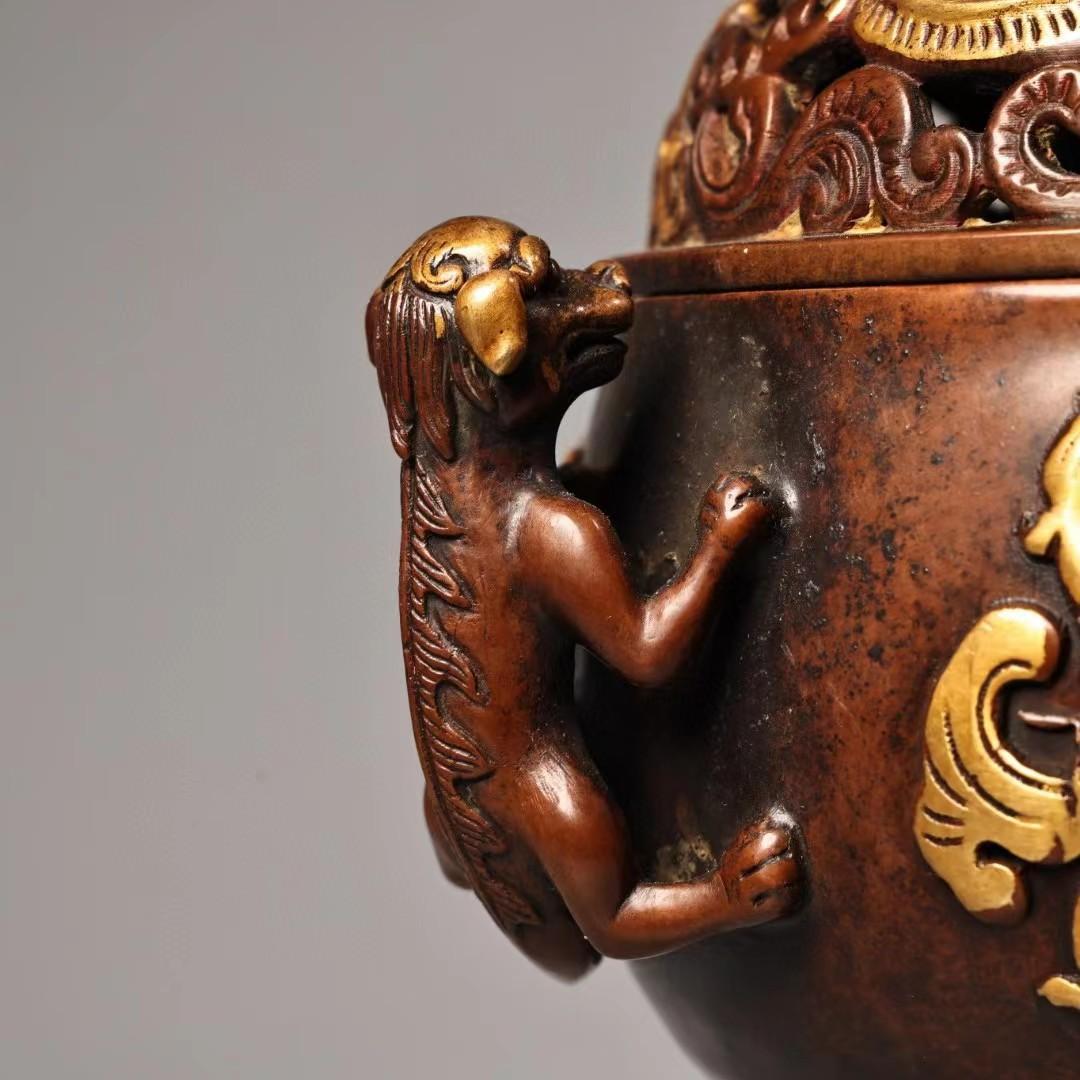 中国古美術・旧藏純銅製の高浮彫り彫刻と鎏金・紫銅製香炉・仏具・案頭・置物・文房具